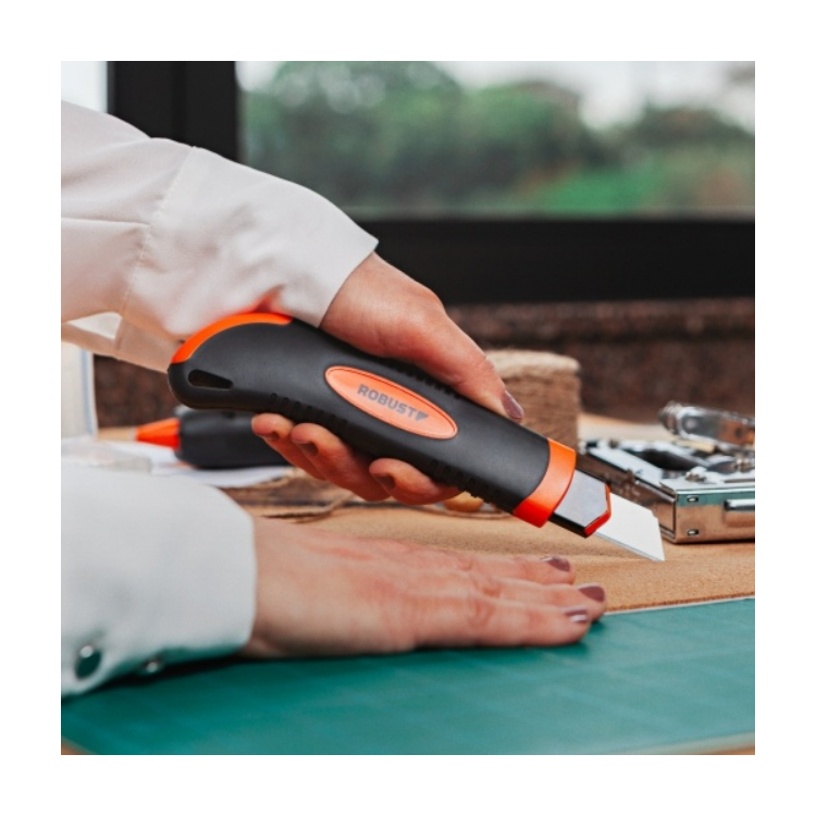 Estilete com Laminas 18 mm - ROBUST-S93201018